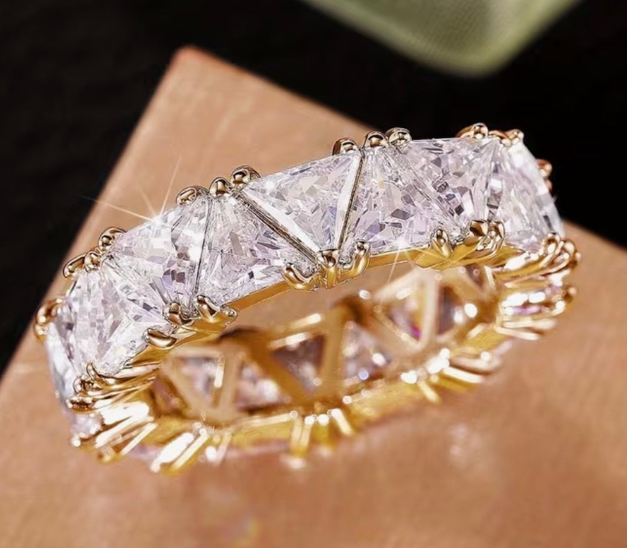 Favor in Full Ring