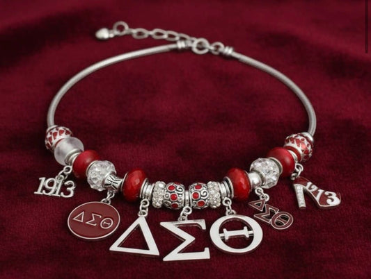 1913 Signature Bracelet PreOrder Ships by August 5, 2026