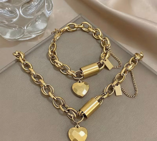 Bound by love Gold